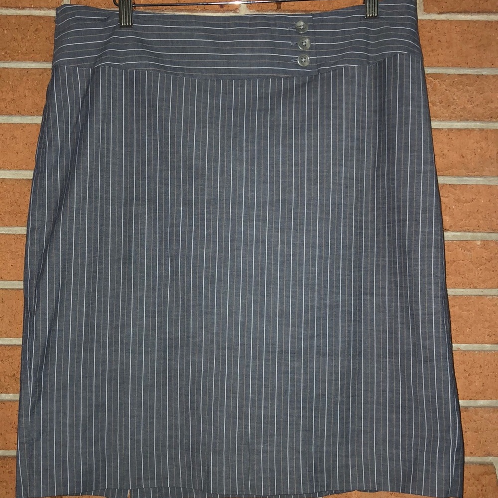 🐚GAP🐚PINSTRIPE PENCIL SKIRT WITH DOUBLE VENT🐚